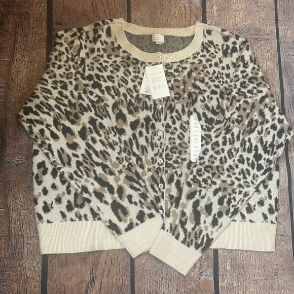 NWT Leopard Print Cardigan Womens XXL Soft Sweater Animal Print Button Cozy - Picture 1 of 10